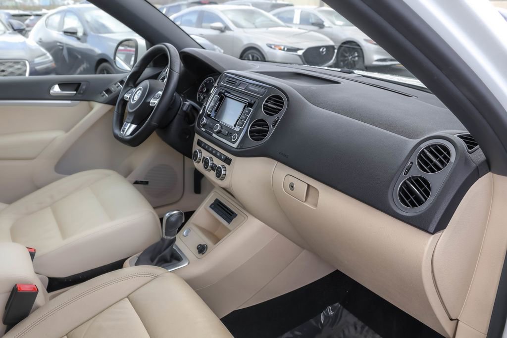 Used 2014 Volkswagen Tiguan R-Line image 32