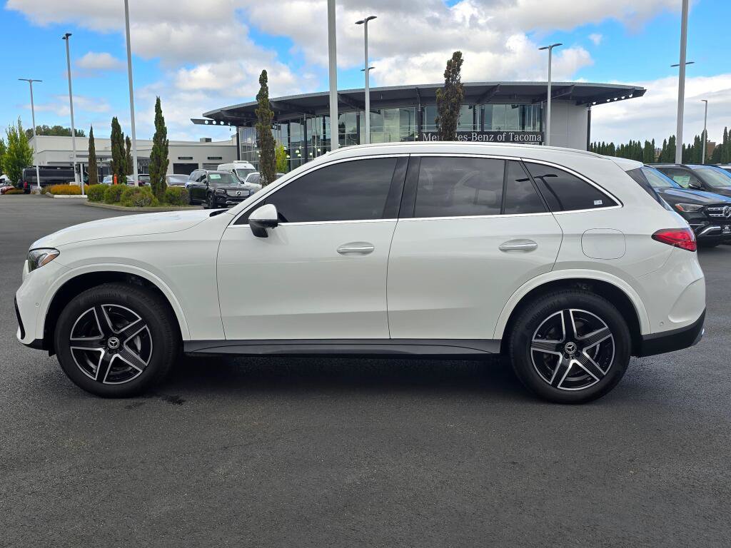 Used 2025 Mercedes-Benz GLC 350e 4MATIC w/ AMG Line image 3