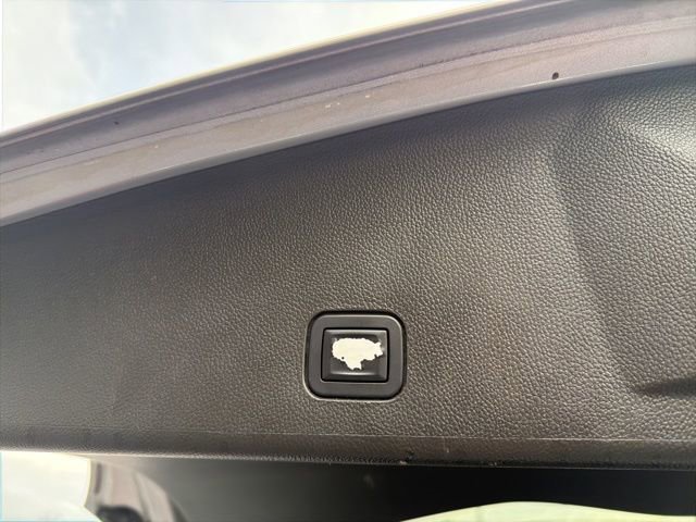 Used 2010 Cadillac SRX Luxury image 10