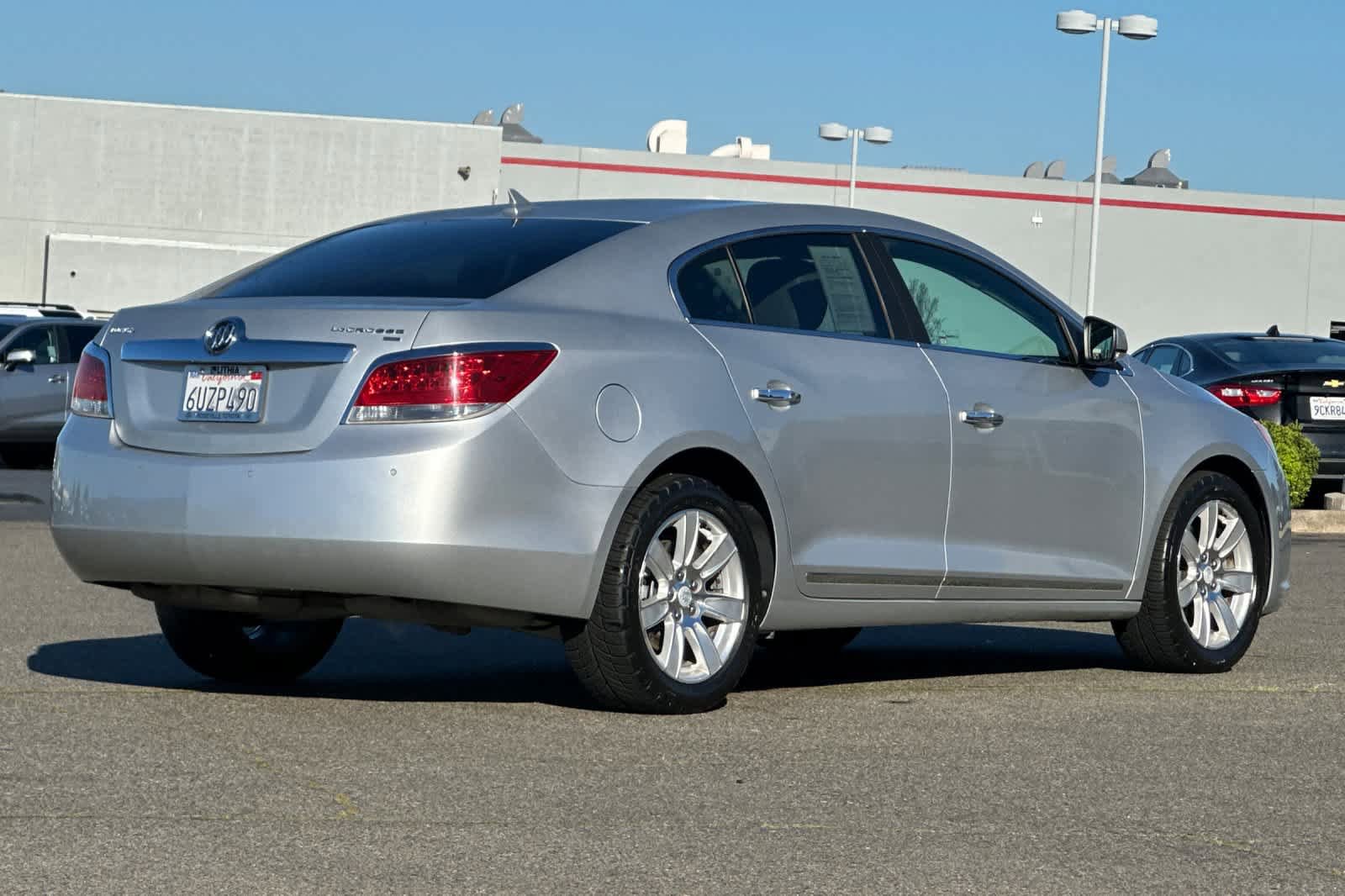 Used 2011 Buick LaCrosse CXL image 2