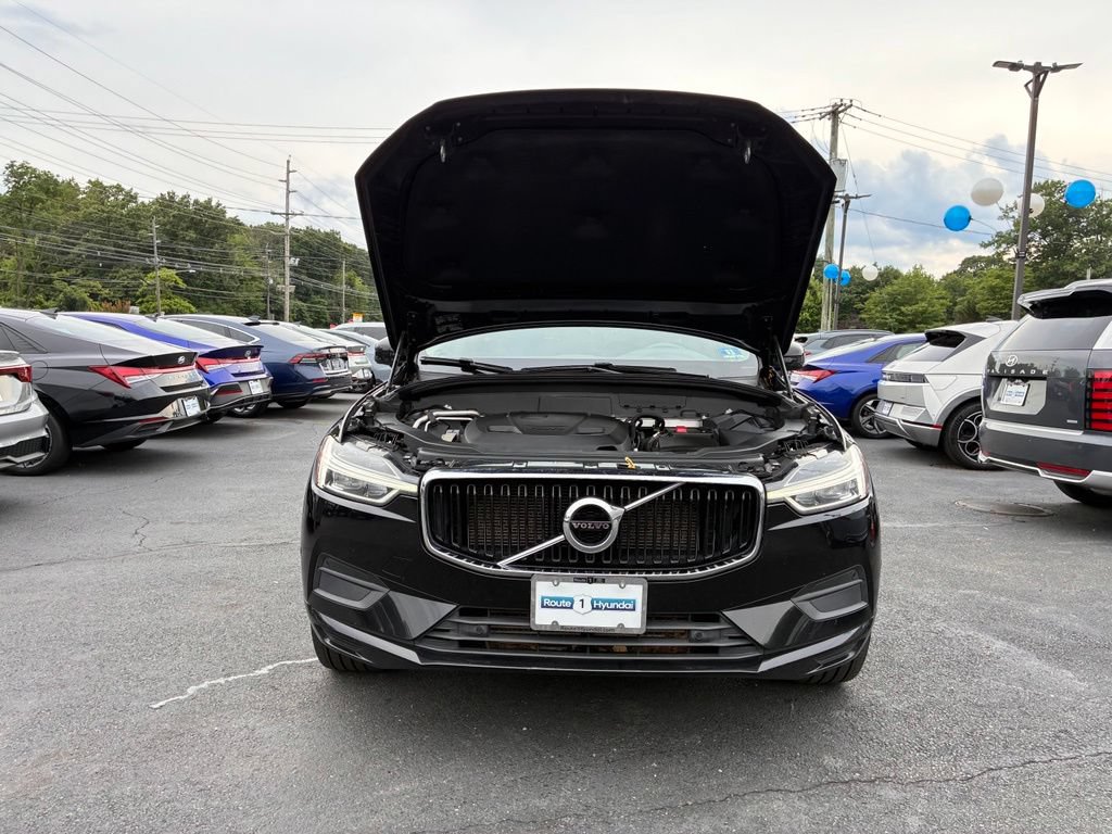 Used 2018 Volvo XC60 T5 Momentum w/ Vision Package AWD/4WD image 10