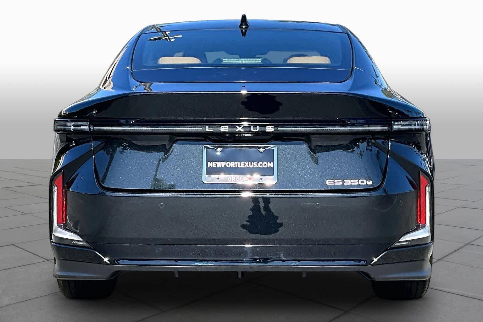 New 2026 Lexus ES 350e w/ Convenience Package FWD image 4