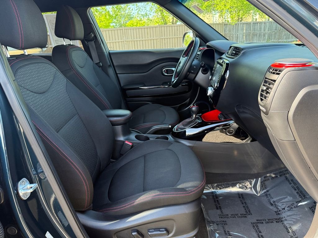 Used 2018 Kia Soul + FWD image 27