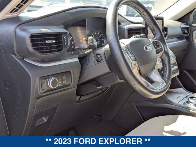 Used 2023 Ford Explorer XLT RWD image 12
