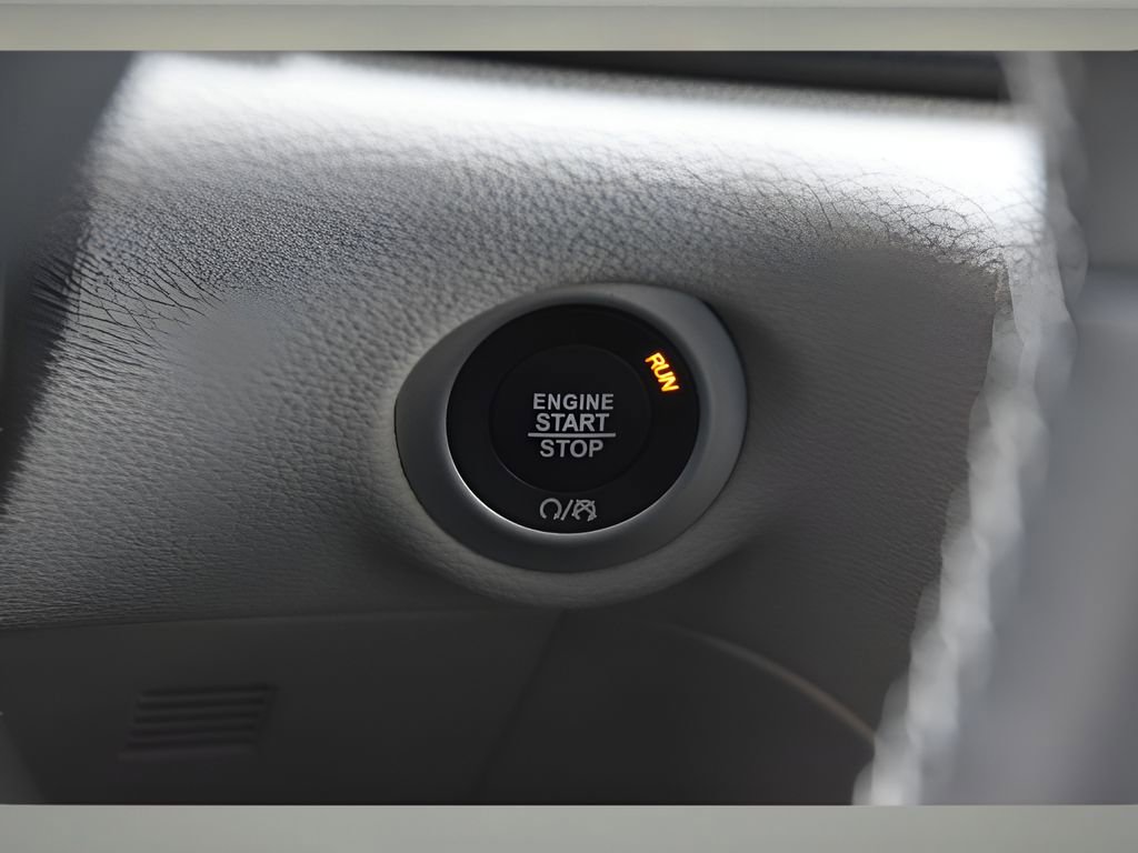 Used 2023 Chrysler Pacifica Limited w/ Uconnect Theater Family Group image 35