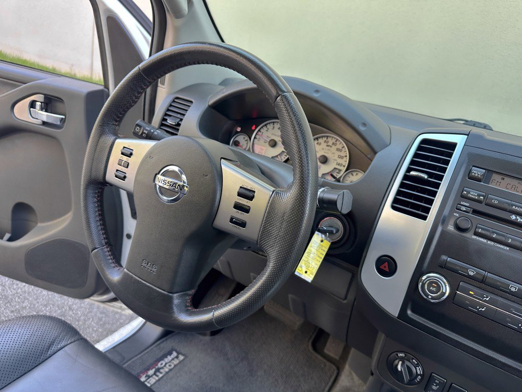 Used 2012 Nissan Frontier PRO-4X w/ Pro-4x Luxury Pkg AWD/4WD image 29