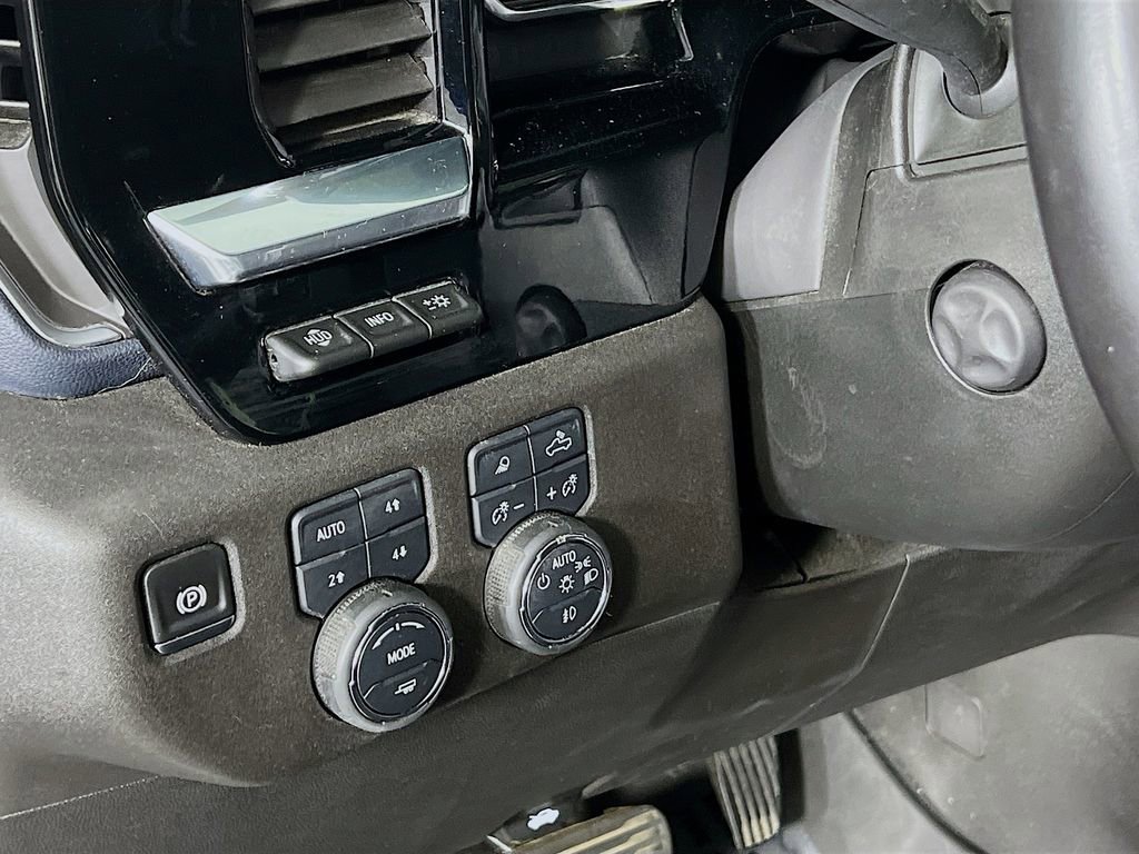 Certified 2024 Chevrolet Silverado 1500 High Country w/ Technology Package AWD/4WD image 9
