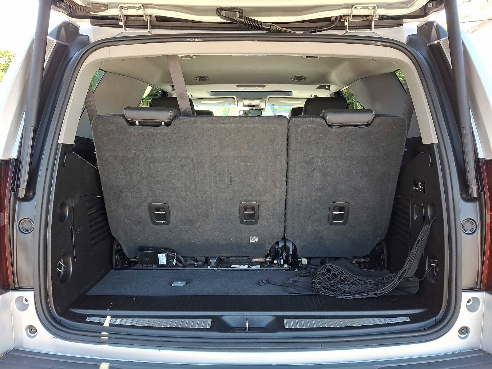 Used 2019 Chevrolet Tahoe LT w/ Luxury Package AWD/4WD image 27