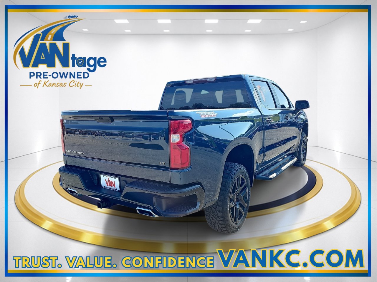 Used 2021 Chevrolet Silverado 1500 LT Trail Boss w/ Bed Protection Package AWD/4WD image 6