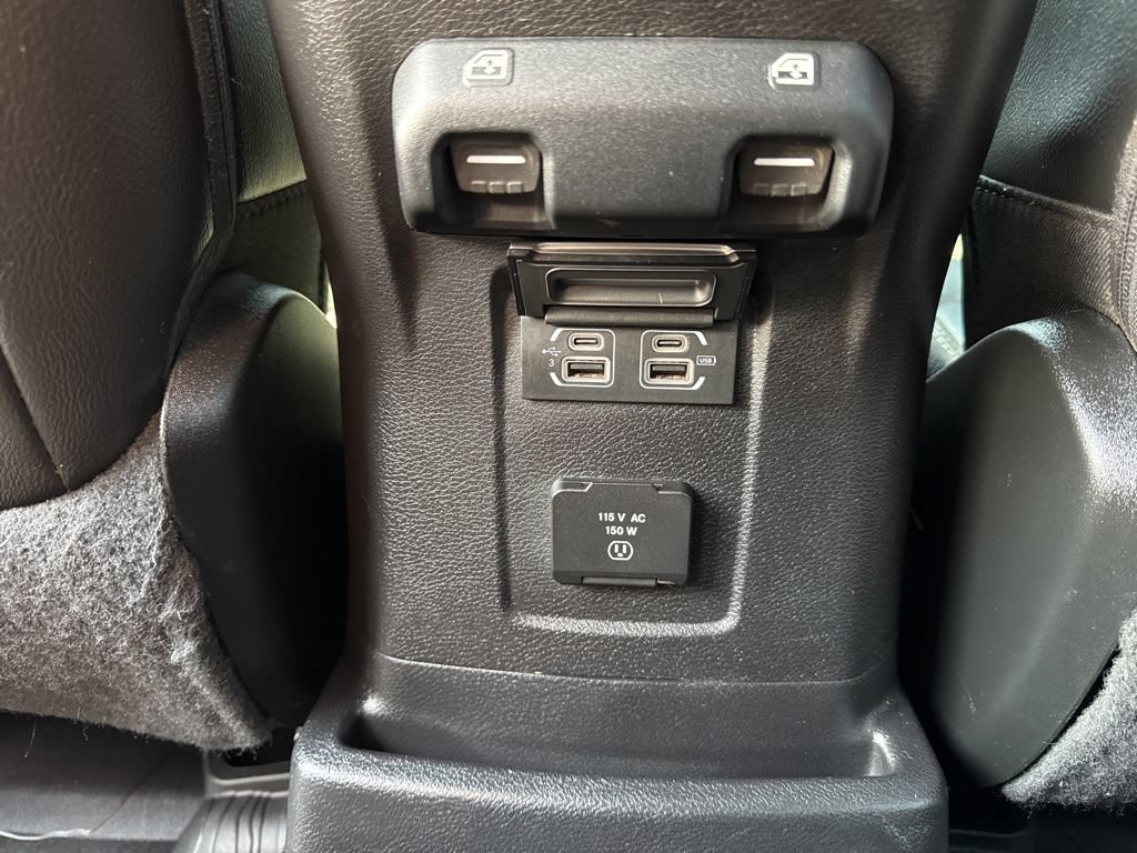 Used 2018 Jeep Wrangler Unlimited Sahara w/ Quick Order Package 24M Moab AWD/4WD image 27