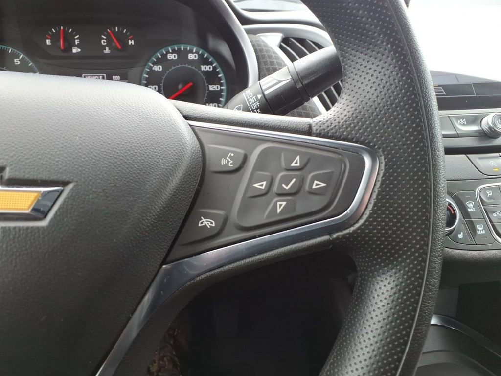Used 2025 Chevrolet Malibu LT image 21