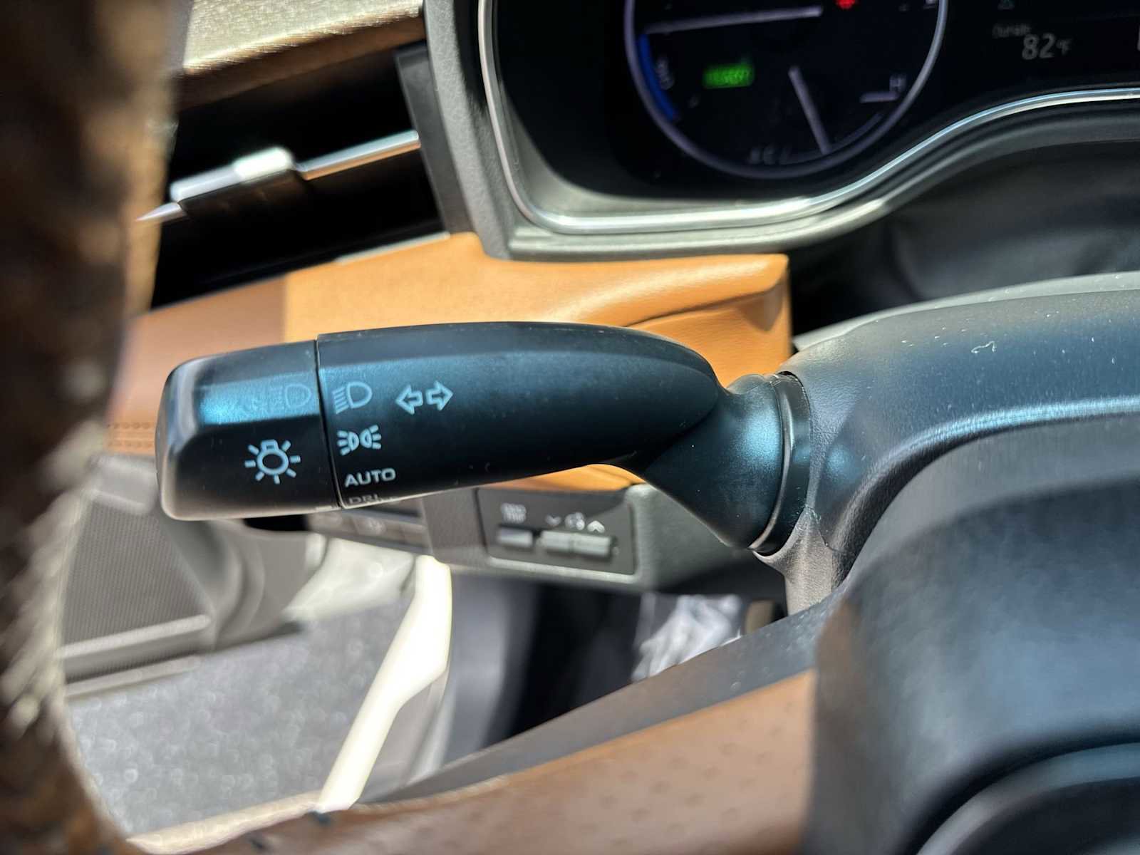 Used 2020 Toyota Avalon Limited FWD image 26