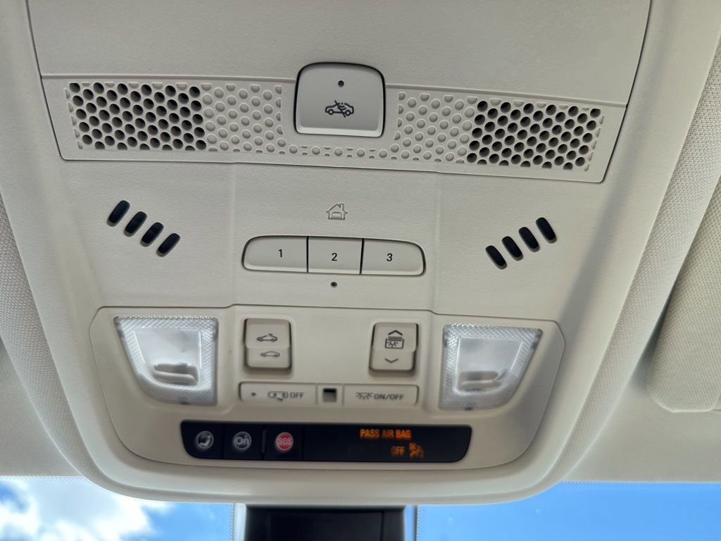 Used 2021 Cadillac XT6 Premium Luxury w/ LPO, Floor Liner Package image 32