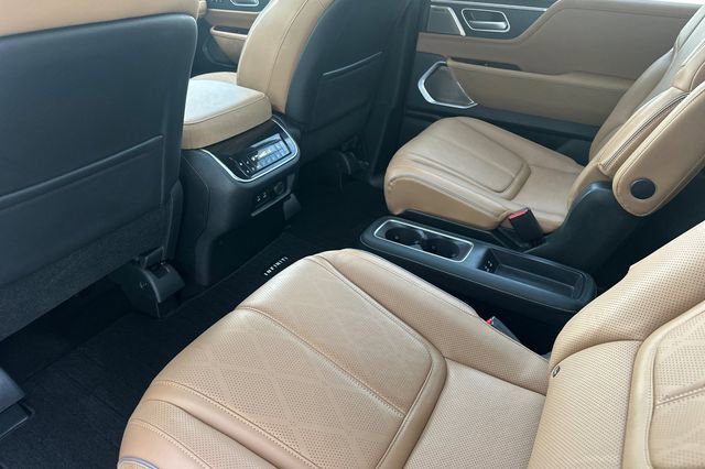 Used 2025 INFINITI QX80 Sensory image 14