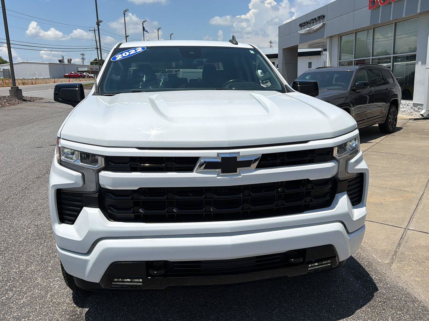 Used 2022 Chevrolet Silverado 1500 RST AWD/4WD image 2