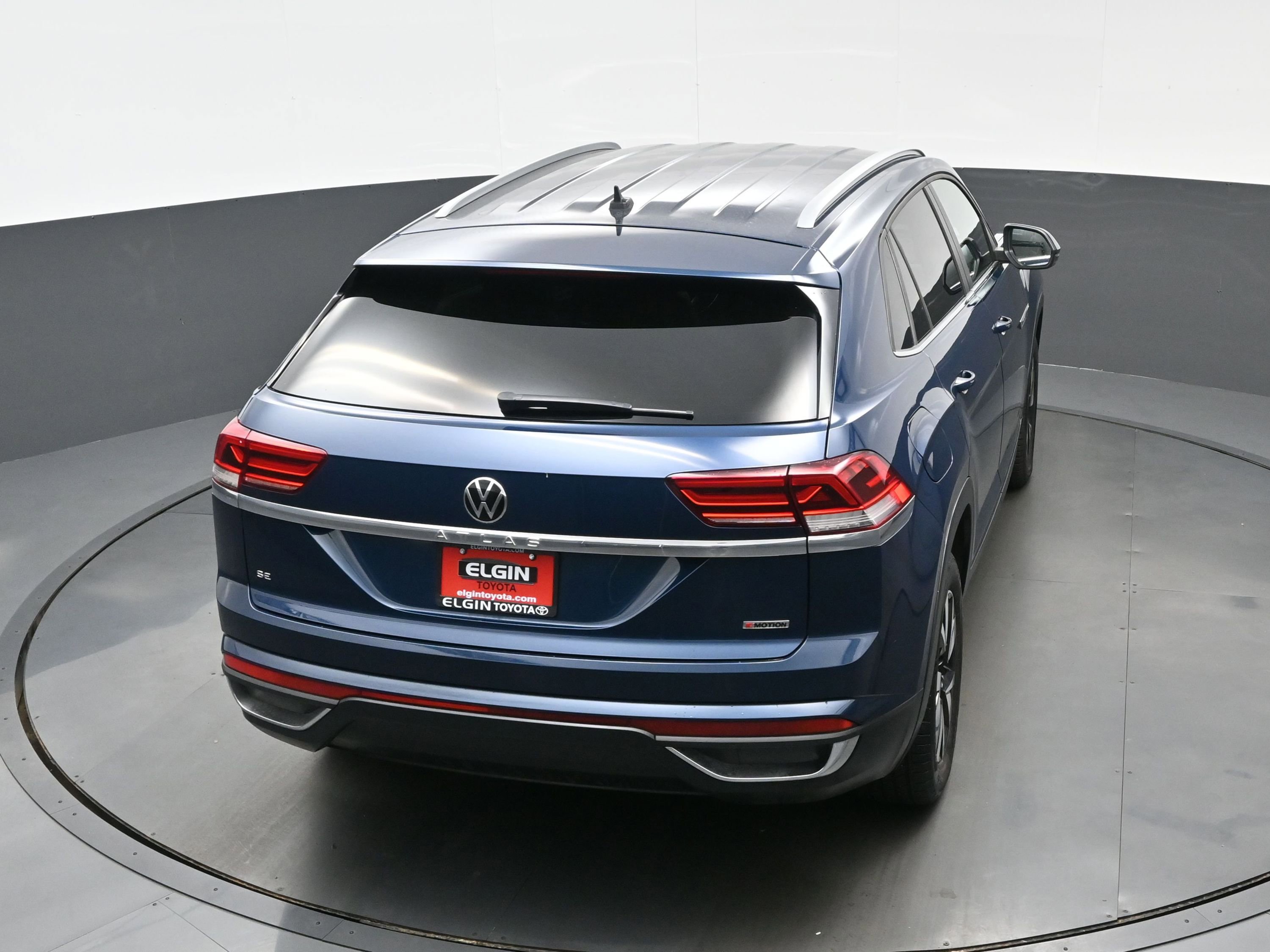 Used 2020 Volkswagen Atlas Cross Sport SE image 34