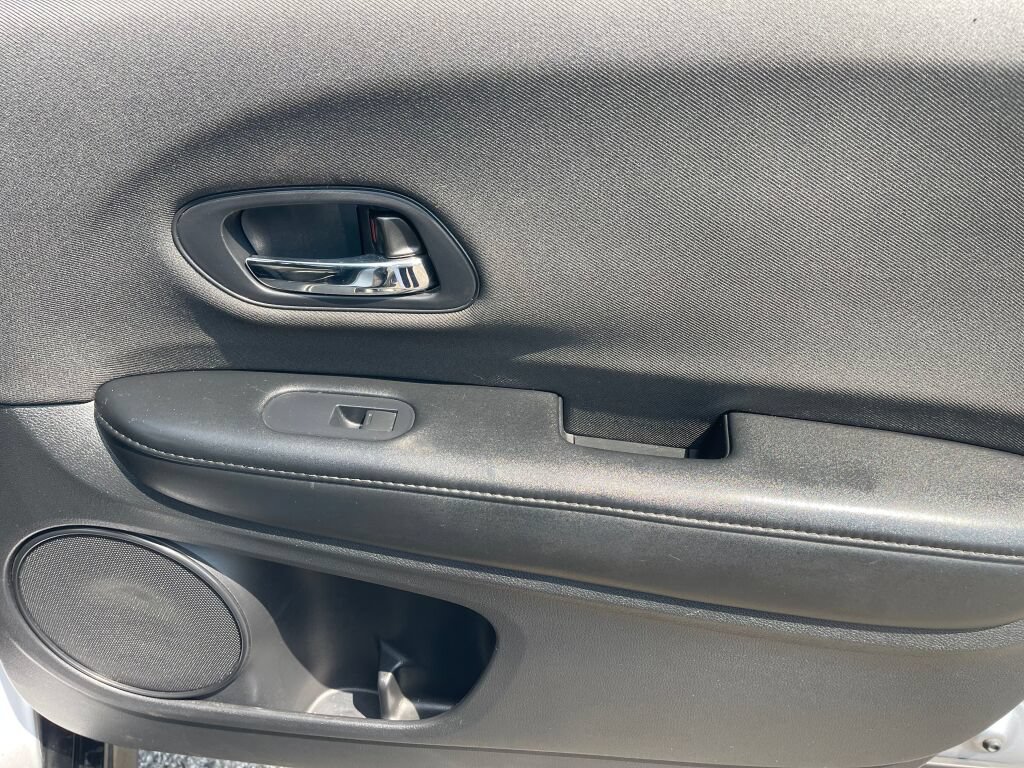 Used 2019 Honda HR-V Sport image 28