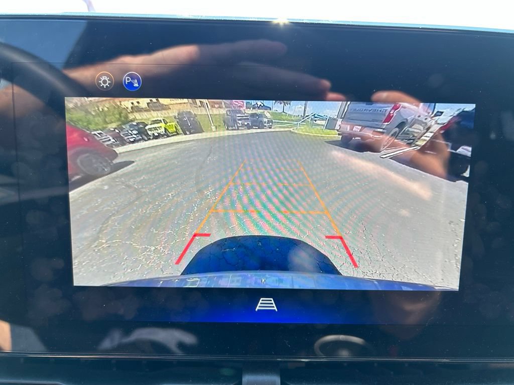 Used 2026 Chevrolet Equinox LT AWD/4WD image 27
