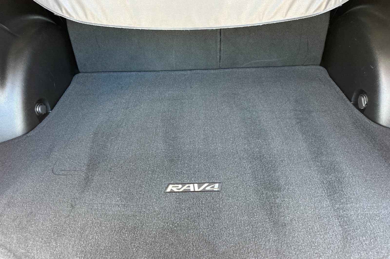 Used 2015 Toyota RAV4 XLE AWD/4WD image 17