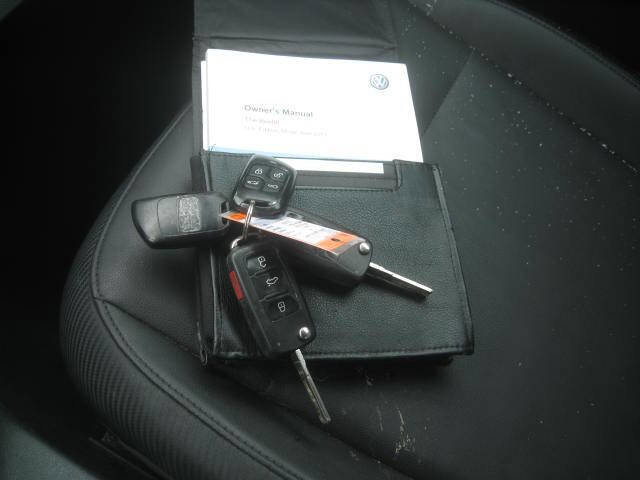 Used 2013 Volkswagen Beetle 2.5 image 15