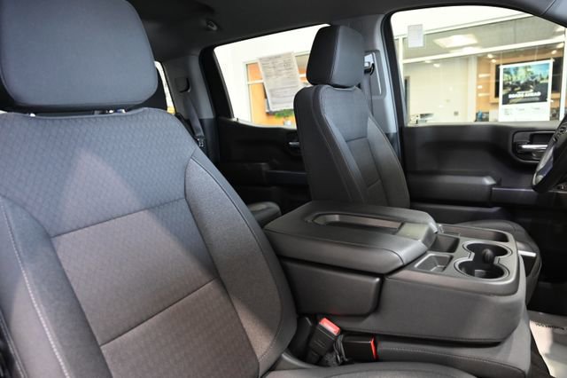 Used 2022 Chevrolet Silverado 1500 Custom Trail Boss AWD/4WD image 9