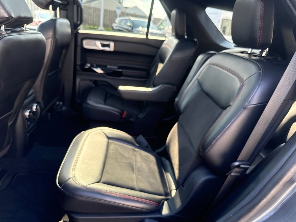 Used 2023 Ford Explorer ST-Line AWD/4WD image 28