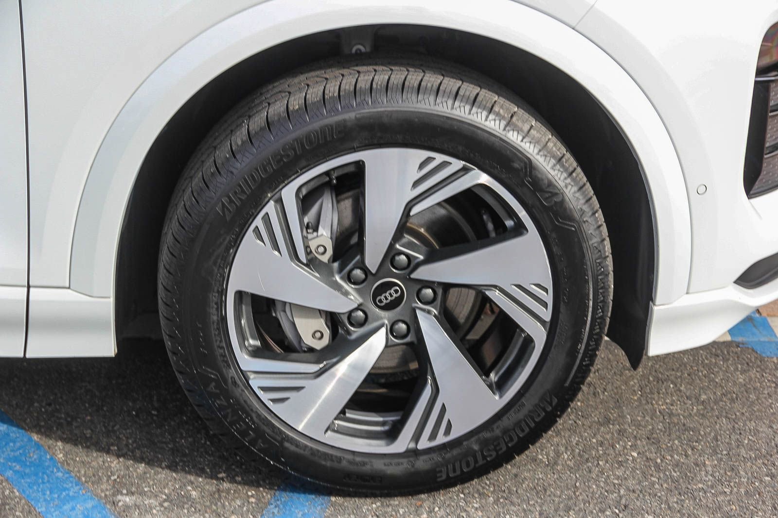 Certified 2025 Audi Q6 e-tron Premium Plus image 10