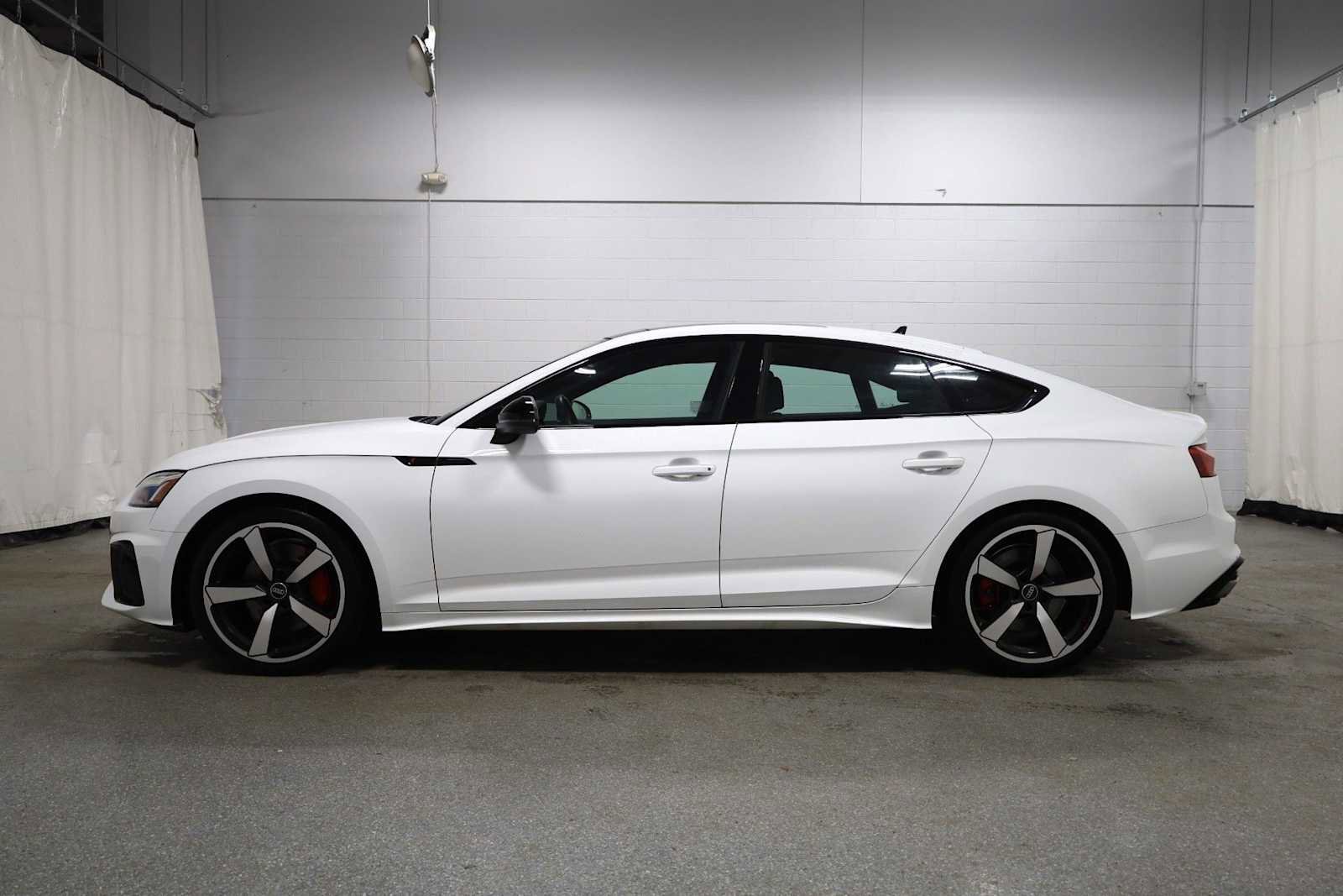 Used 2022 Audi A5 2.0T Premium Plus w/ Premium Plus image 2