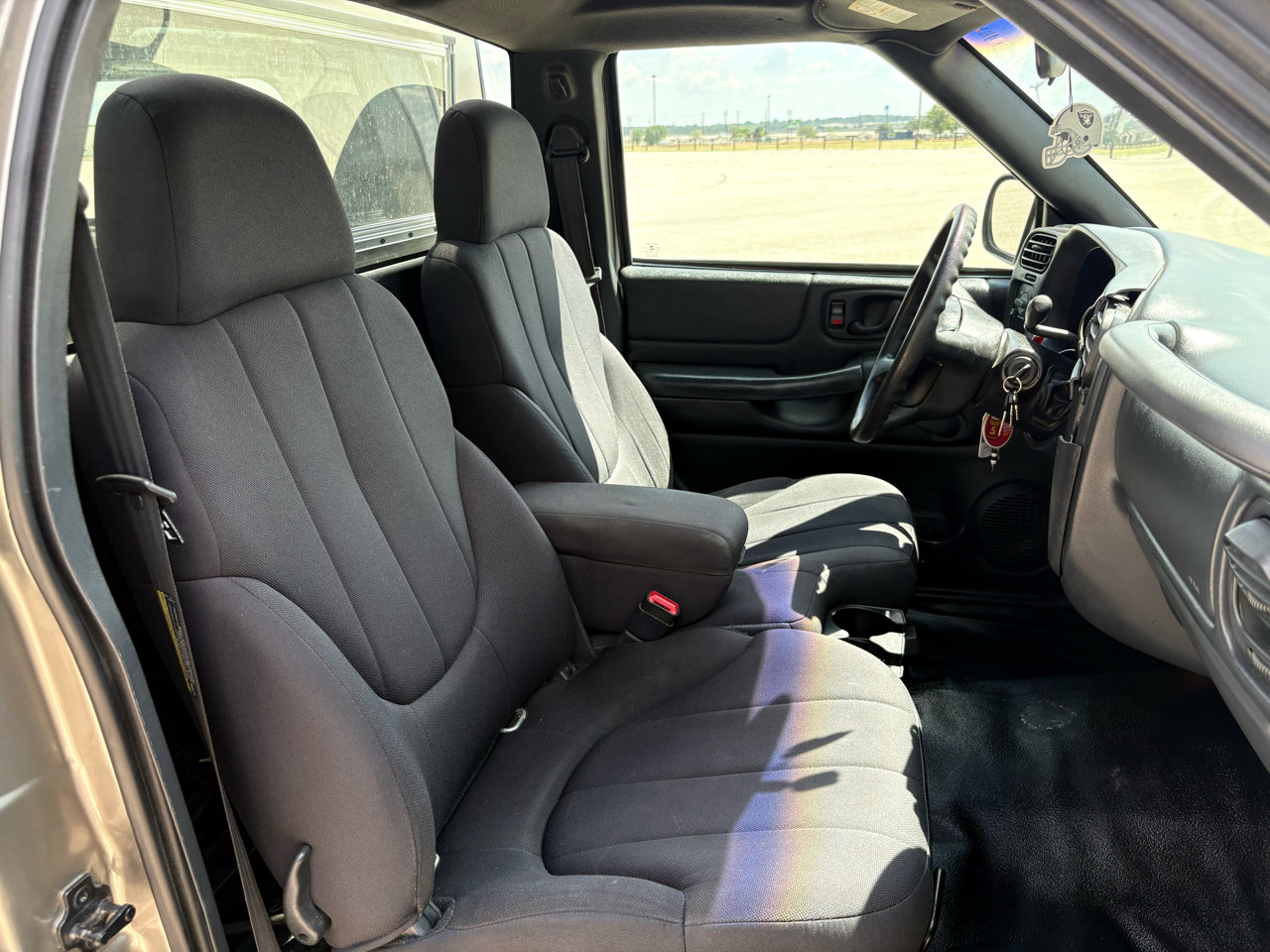 Used 2003 GMC Sonoma SL w/ Convenience Package image 24