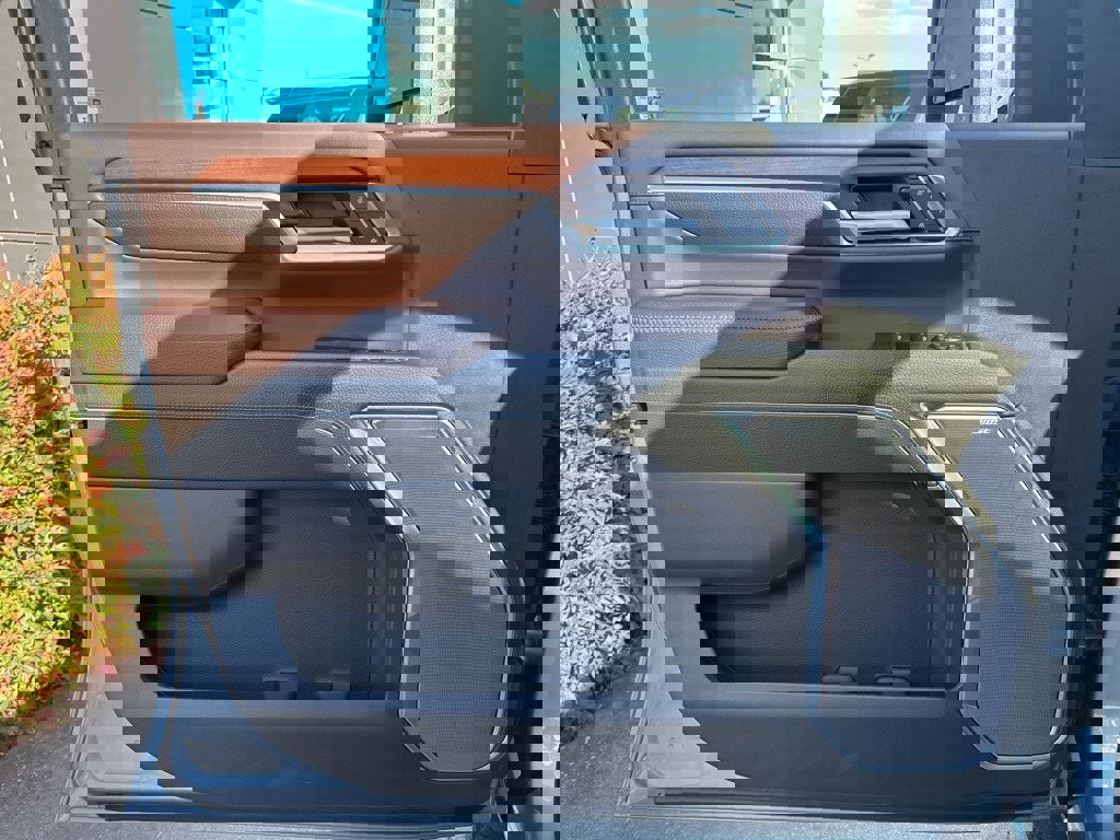 Used 2024 GMC Sierra 2500 Denali w/ Technology Package image 24