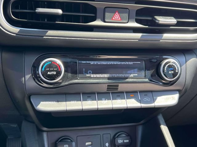 Certified 2023 Hyundai Kona SEL w/ Convenience Package AWD/4WD image 29
