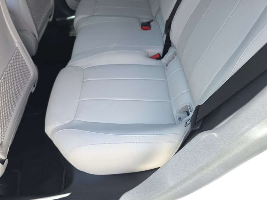 Used 2025 Mercedes-Benz GLA 250 4MATIC image 18
