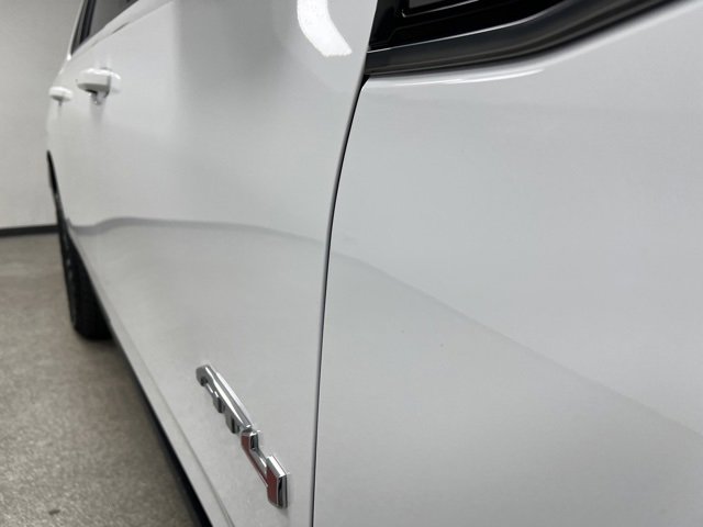 Used 2024 GMC Yukon XL AT4 image 11