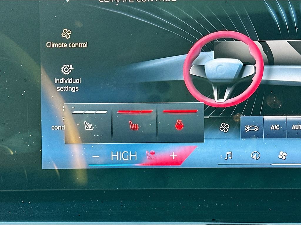 Used 2024 BMW X7 xDrive40i w/ Executive Package image 21