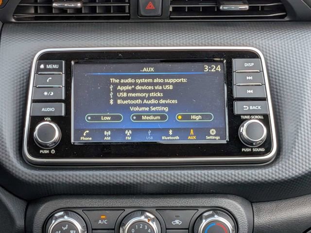 Certified 2025 Nissan Kicks Play S image 16