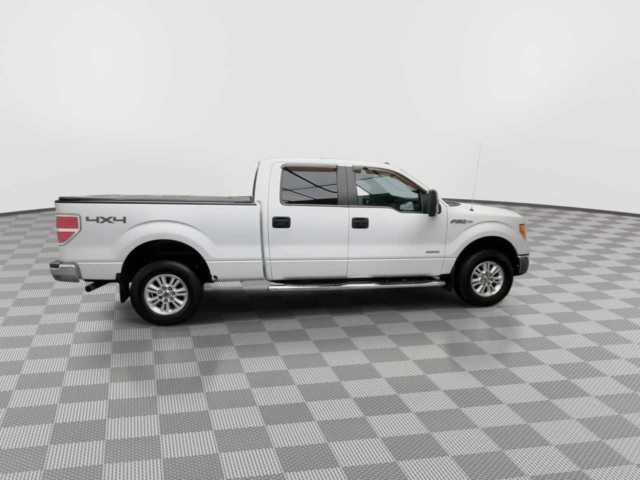 Used 2013 Ford F150 XLT w/ Mid Equipment Group AWD/4WD image 38