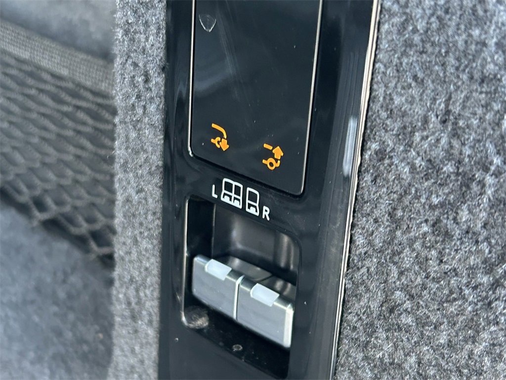 Used 2024 Land Rover Range Rover Sport Dynamic SE image 14