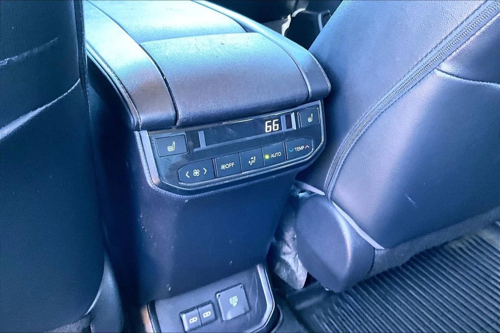 Used 2023 Toyota Highlander Platinum AWD/4WD image 33
