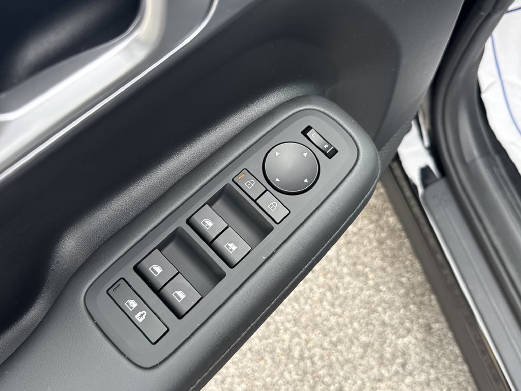 New 2027 Hyundai Santa Fe SEL FWD image 18