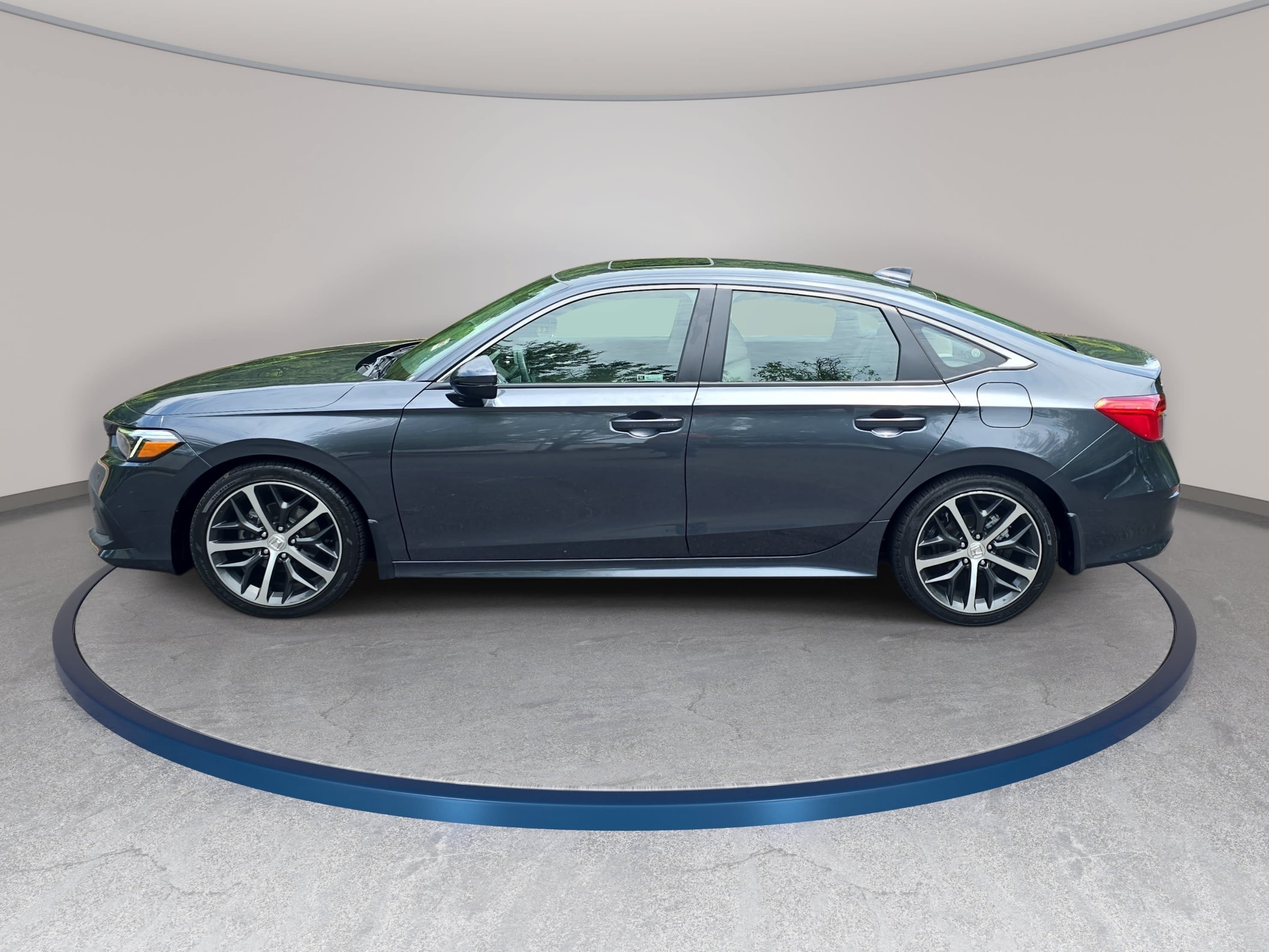 Used 2024 Honda Civic Touring image 8