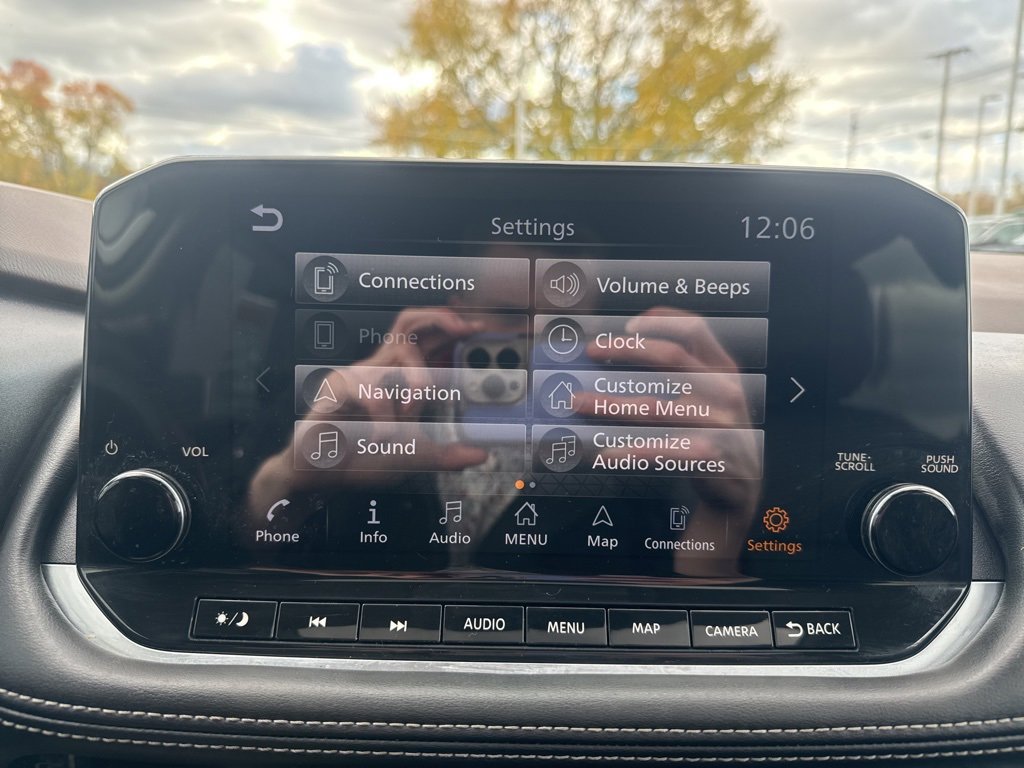 Used 2022 Nissan Rogue SL w/ SL Premium Package image 43