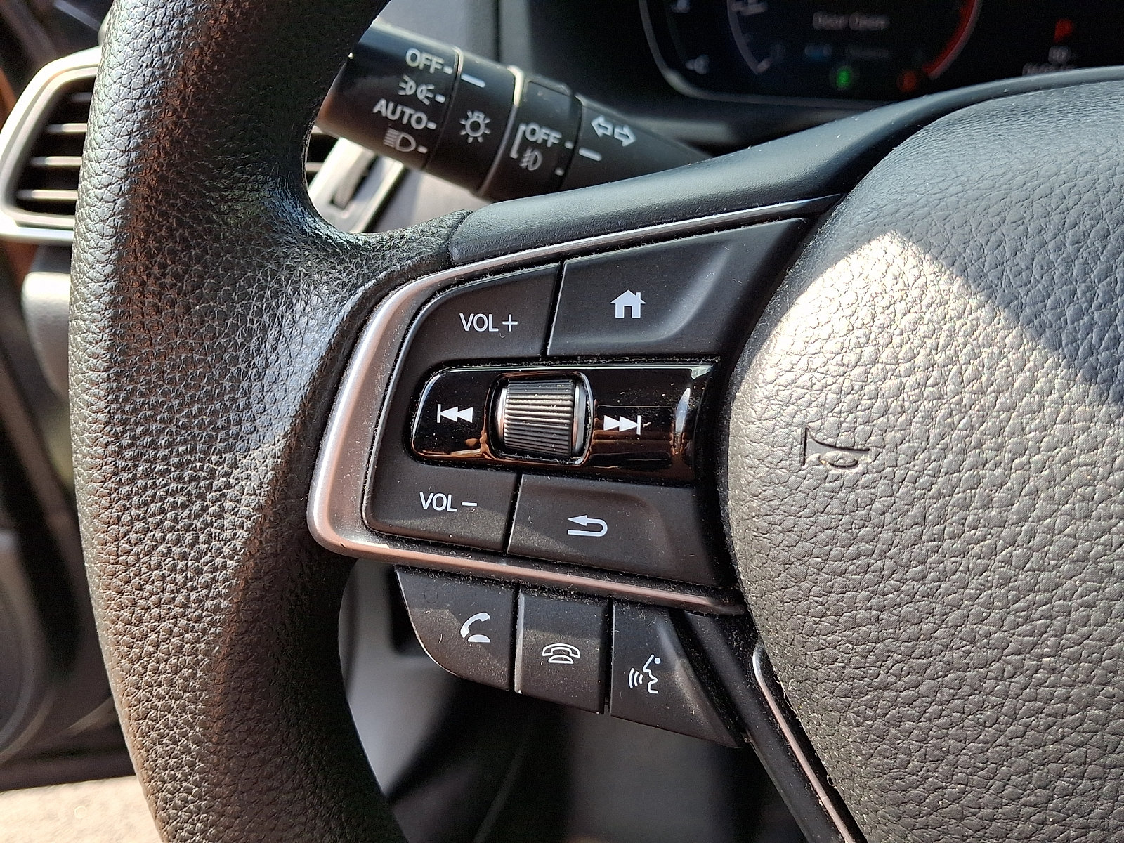 Used 2019 Honda Accord EX image 22