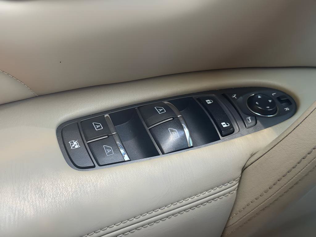 Used 2016 INFINITI QX80 4WD w/ Deluxe Technology Package image 25