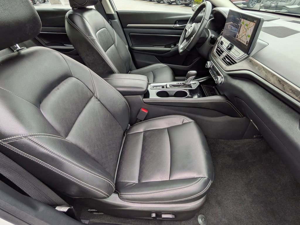 Used 2025 Nissan Altima 2.5 SL FWD image 26