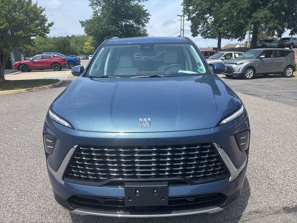 Used 2026 Buick Enclave Avenir AWD/4WD image 3