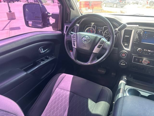 Used 2018 Nissan Titan XD AWD/4WD image 16