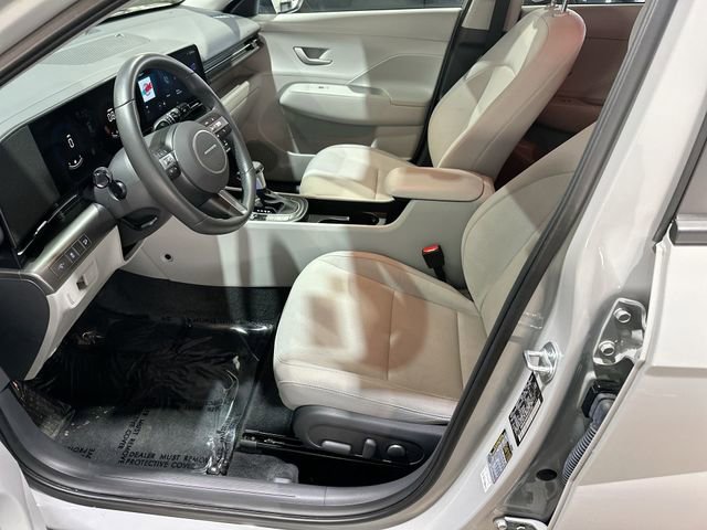 Used 2025 Hyundai Kona SEL image 15