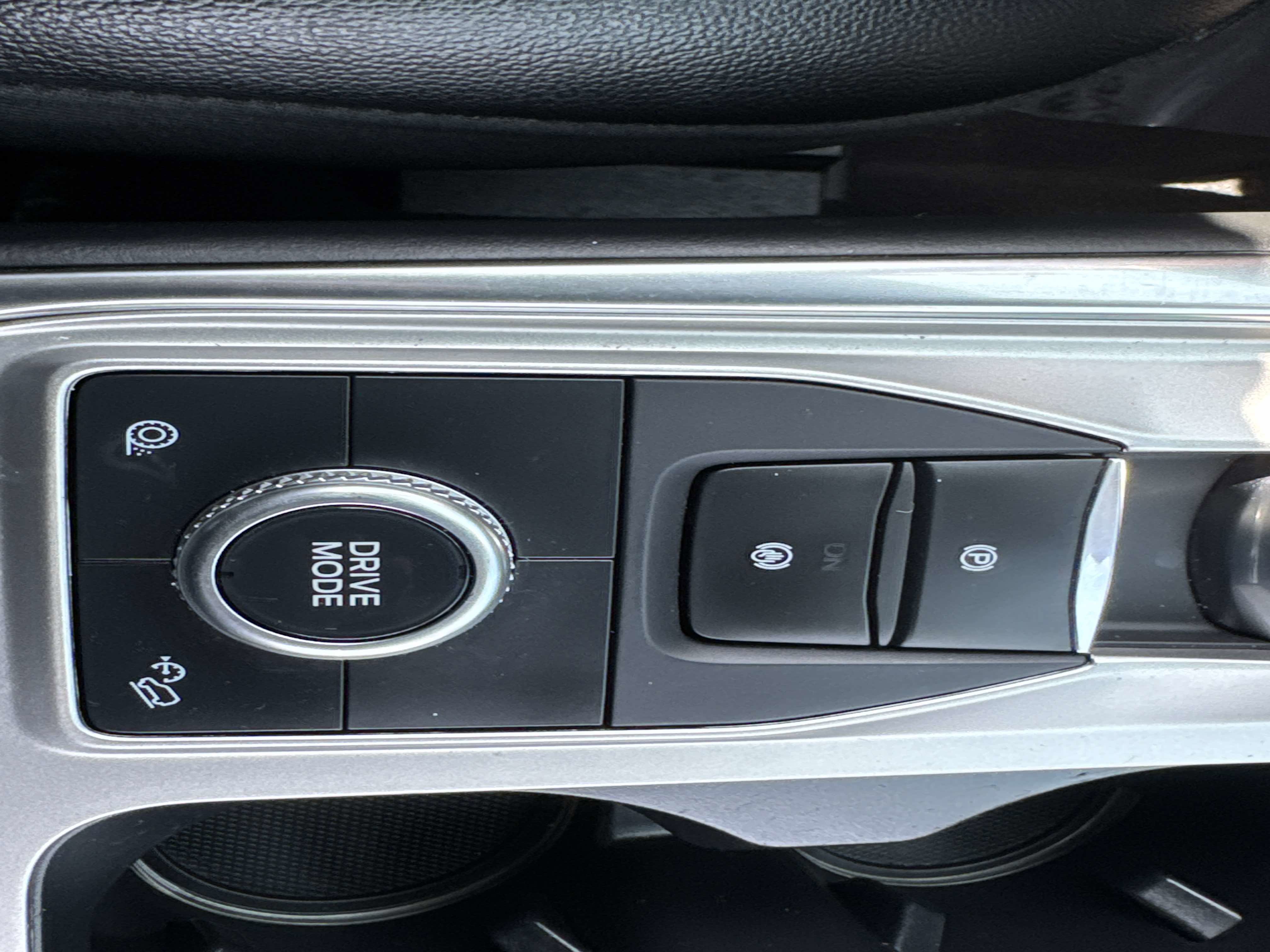 Used 2020 Ford Explorer Limited w/ Hybrid Equipment Group 310A image 28