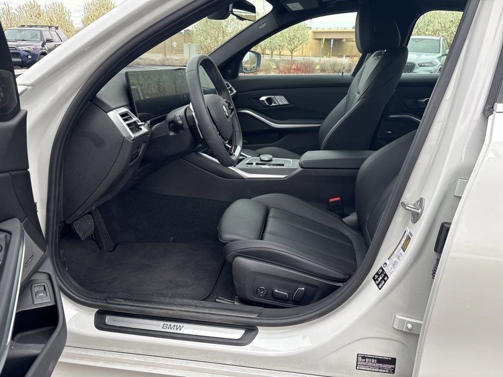 Used 2025 BMW 330i xDrive Sedan image 10