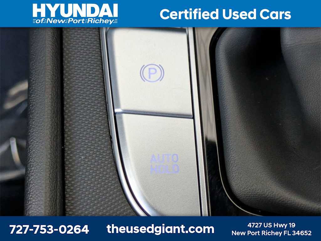 Certified 2025 Hyundai Elantra SEL image 27